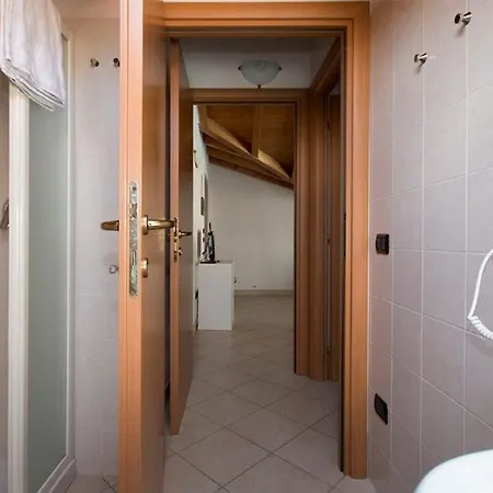 Appartement Lakeside Attic *